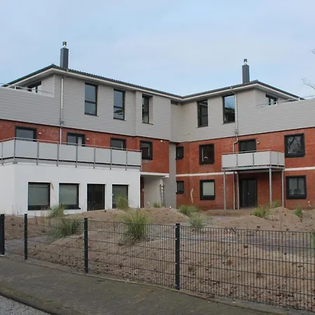 Duenenhaus 10 *